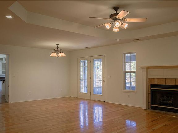 2nd image of 4 Worstead Ln
