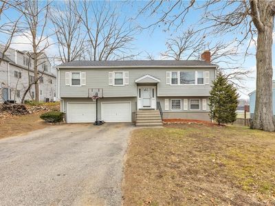 360 Anton Dr, Bridgeport, CT, 06606