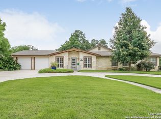 129 Bryker Dr, Terrell Hills, TX 78209