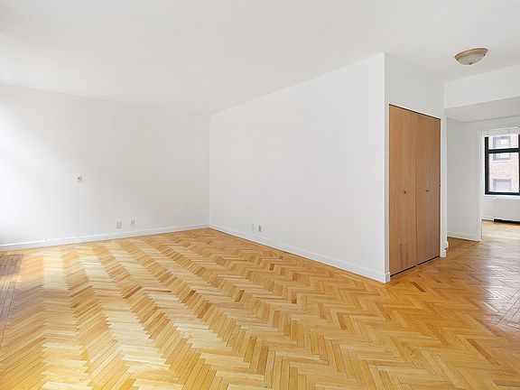 2nd image of 188 E 70th St APT 8A