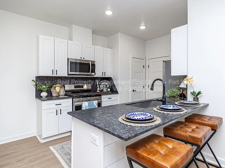 8900 Cambria Cir #A — Photo 12