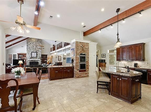 4th image of 71155 Whiskey Oaks Dr
