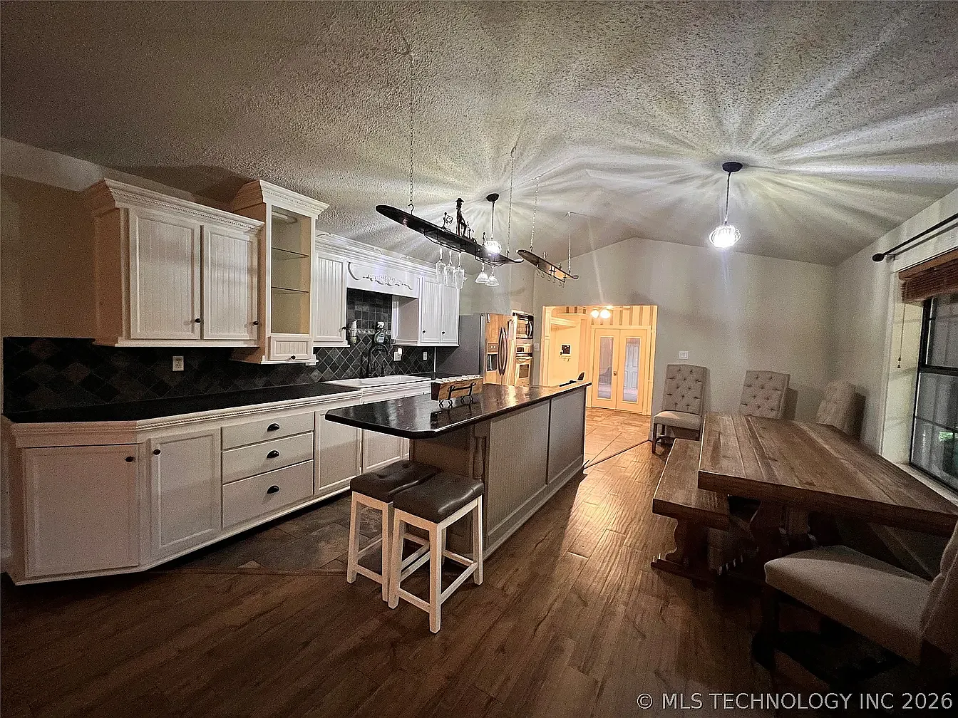2 bed, 1592 sqft, $1,700 — Photo 4
