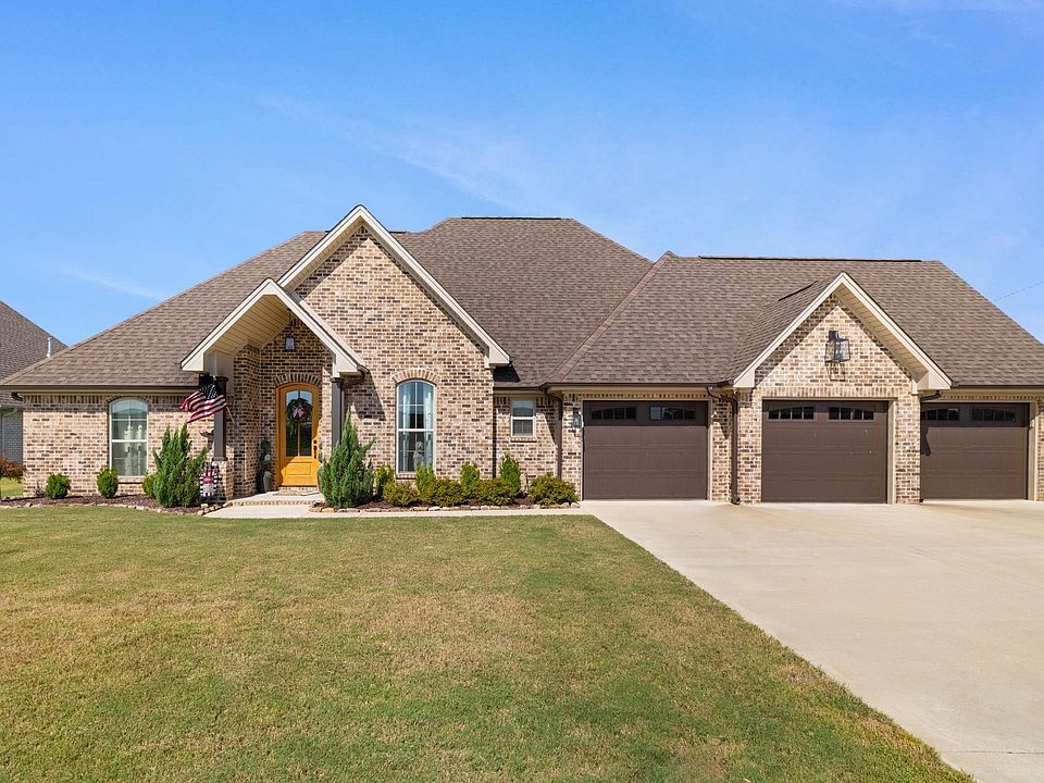 1st image of 195 Wynchase Dr E