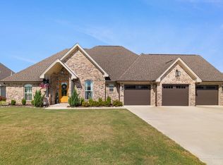 195 Wynchase Dr E, Muscle Shoals, AL 35661