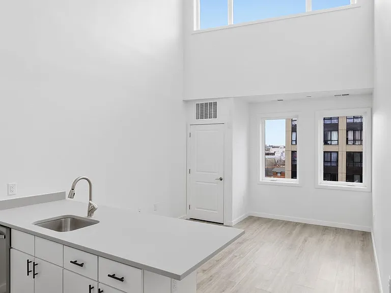 915 N Broad St #601 — Photo 12