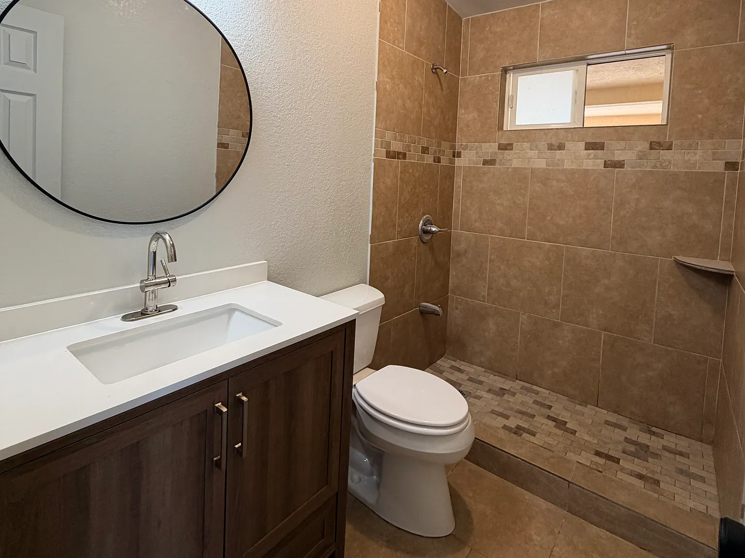 3 bed, 2980 sqft, $3,400 — Photo 3
