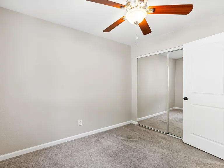 3rd smaller bedroom