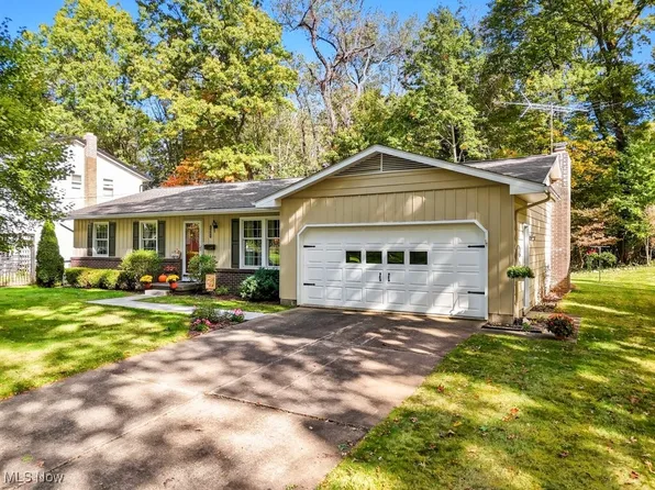 1587 Chadwick Rd, Kent, OH 44240