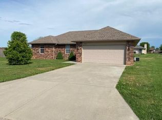 3053 E Loren St, Republic, MO 65738