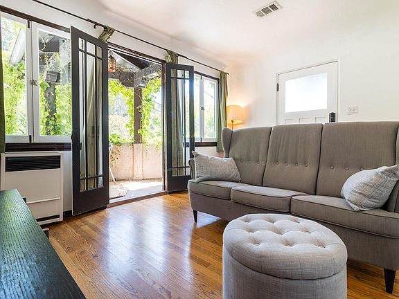 3rd image of 6136 Glen Alder St #3/4