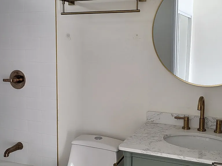10832 1/2 Odell Ave — Photo 2