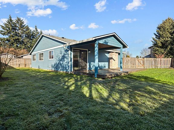 4th image of 1400 NE 14th Ave