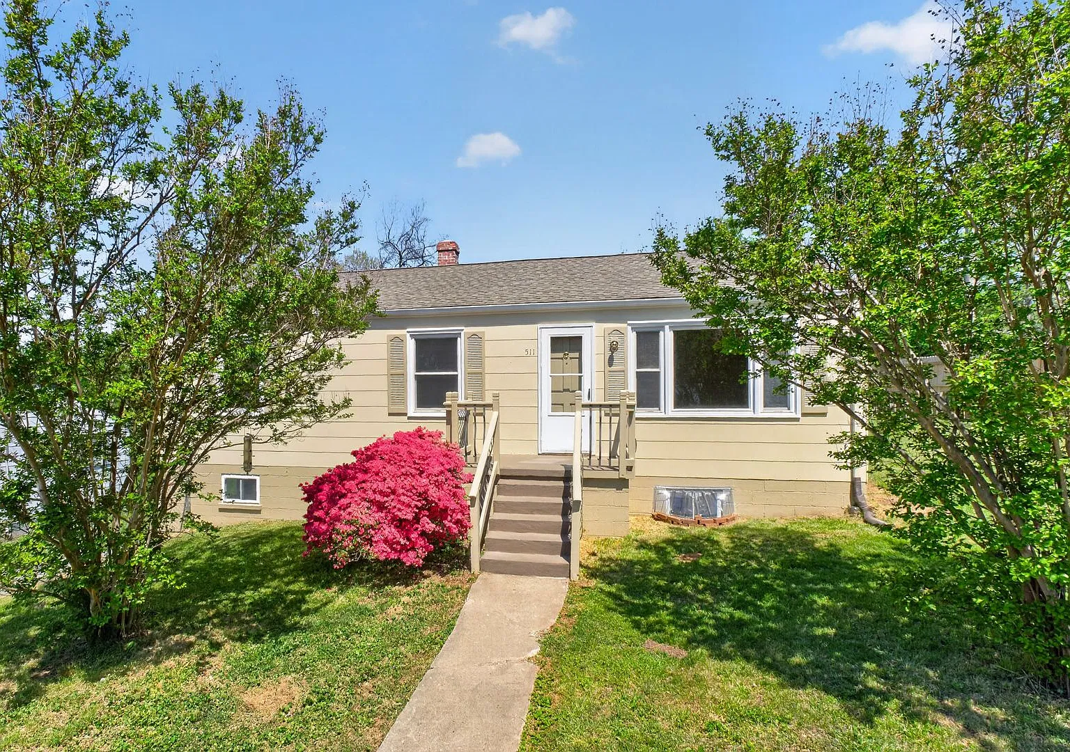 511 Stonehenge Avenue — Photo 1