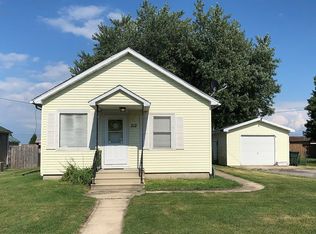 312 N Cedar St, Gardner, IL 60424