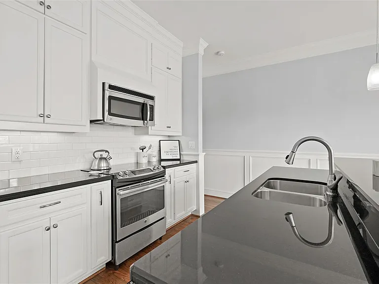 2802 Morrison St #206 — Photo 4