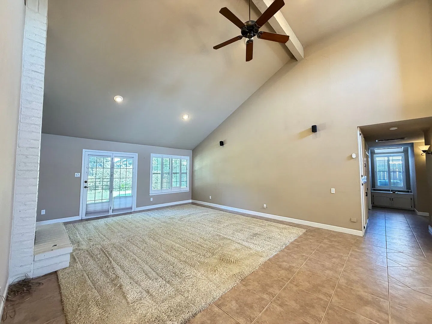 1433 Keagle Way — Photo 2