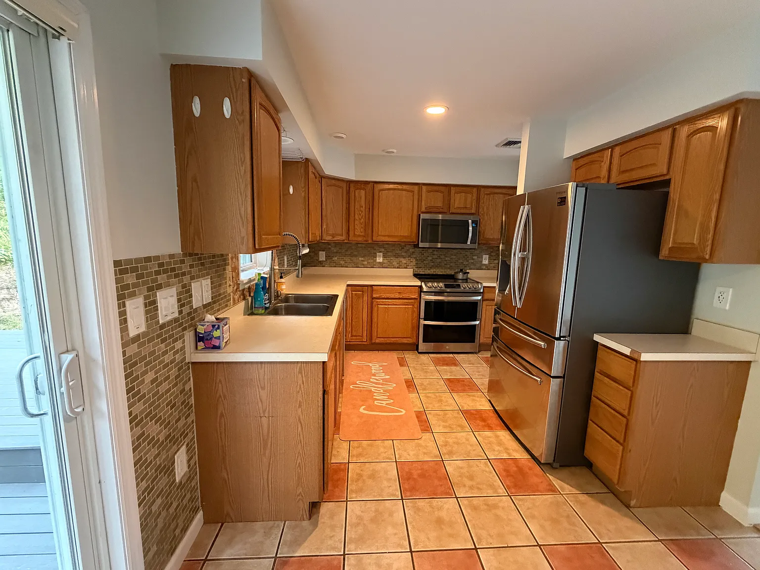 3 bed, 2.5 bath, 2052 sqft, $3,500 — Photo 3