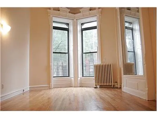 Rented by Douglas Elliman | media 23