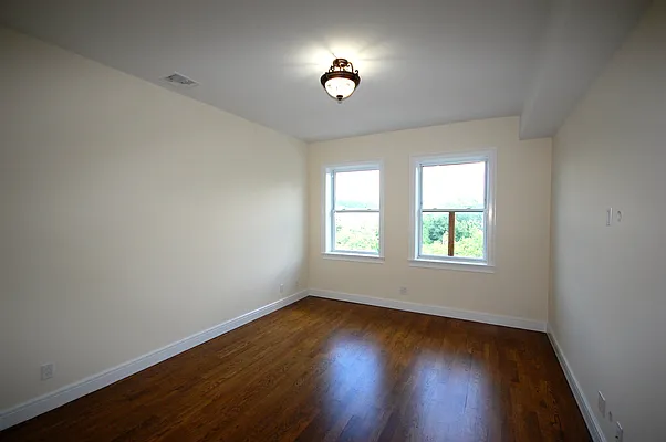 Rented by Re/Max In The City | media 13