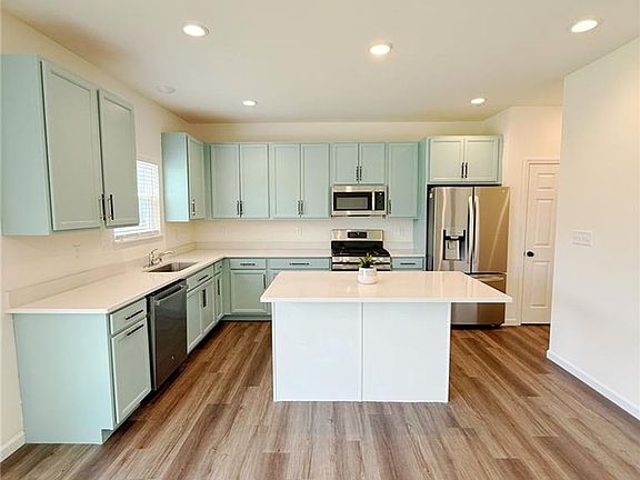 5th image of 934 Little Fieldstone Ct