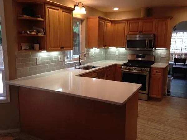 3 bed, 2.5 bath, 2155 sqft, $3,395 — Photo 2