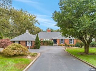 125 Schraalenburgh Rd, Haworth, NJ 07641