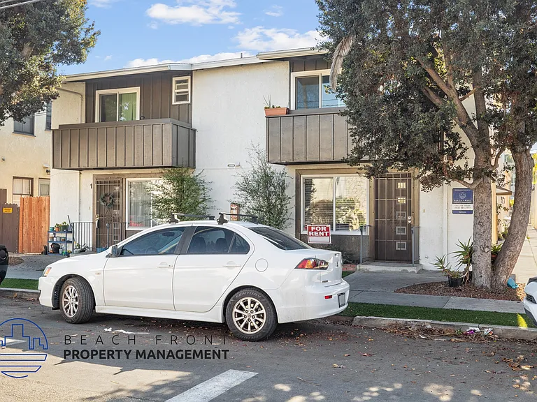 2040 E Florida St — Photo 3