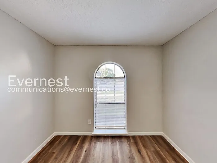 1800 Willow Vale Dr — Photo 12
