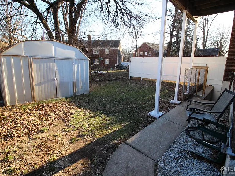 2497 Saint Georges Ave — Photo 14