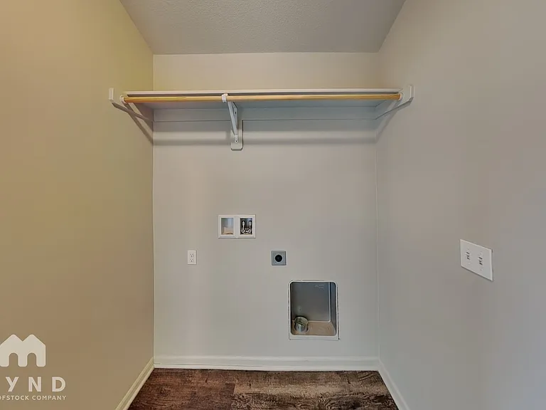 742 S Cypress St — Photo 17