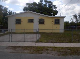 15151 NW Railroad Dr, Miami Gardens, FL 33054