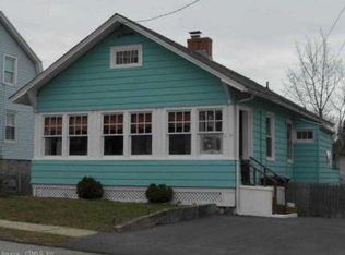30 Sander St, New London, CT 06320