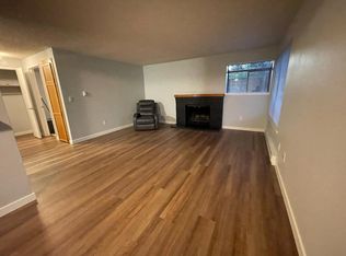 2409 S 222nd St APT B9, Des Moines, WA 98198