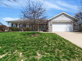 301 E Meadow Brook Dr, Freeburg, IL 62243