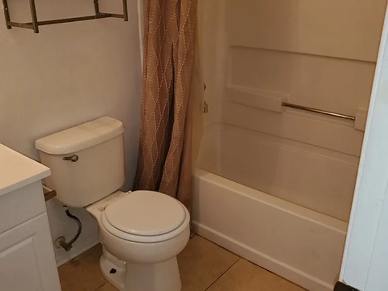 7659 Rimhurst — Photo 6