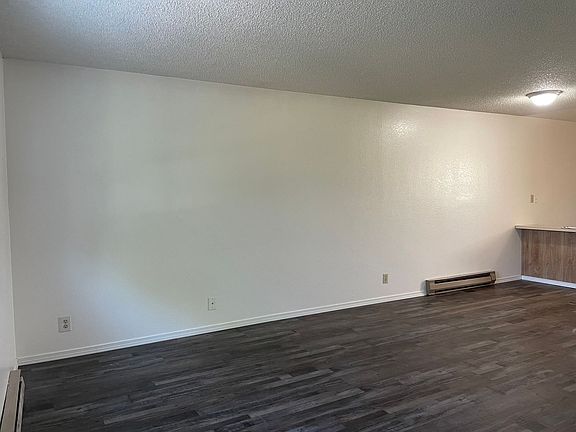 4th image of 2024 NE Fairview Ave Unit B