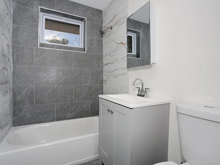242F Kearsing Pkwy #3 — Photo 2