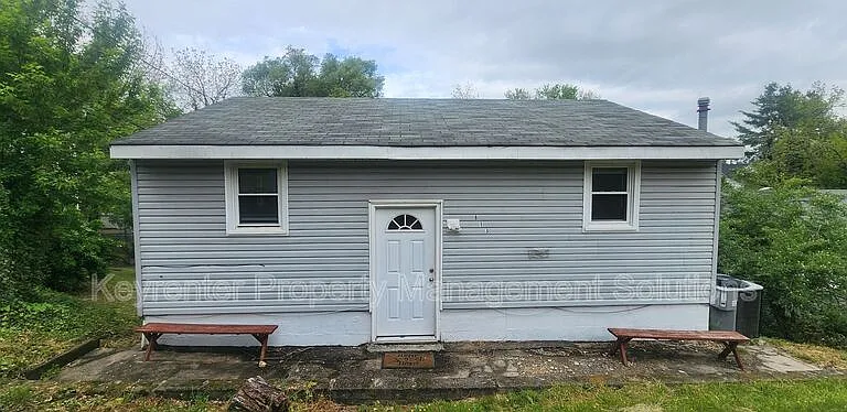 813 Highland Ave — Photo 1
