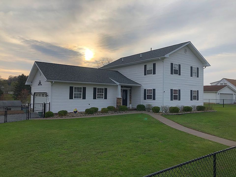 1st image of 126 Fox Hill Ln