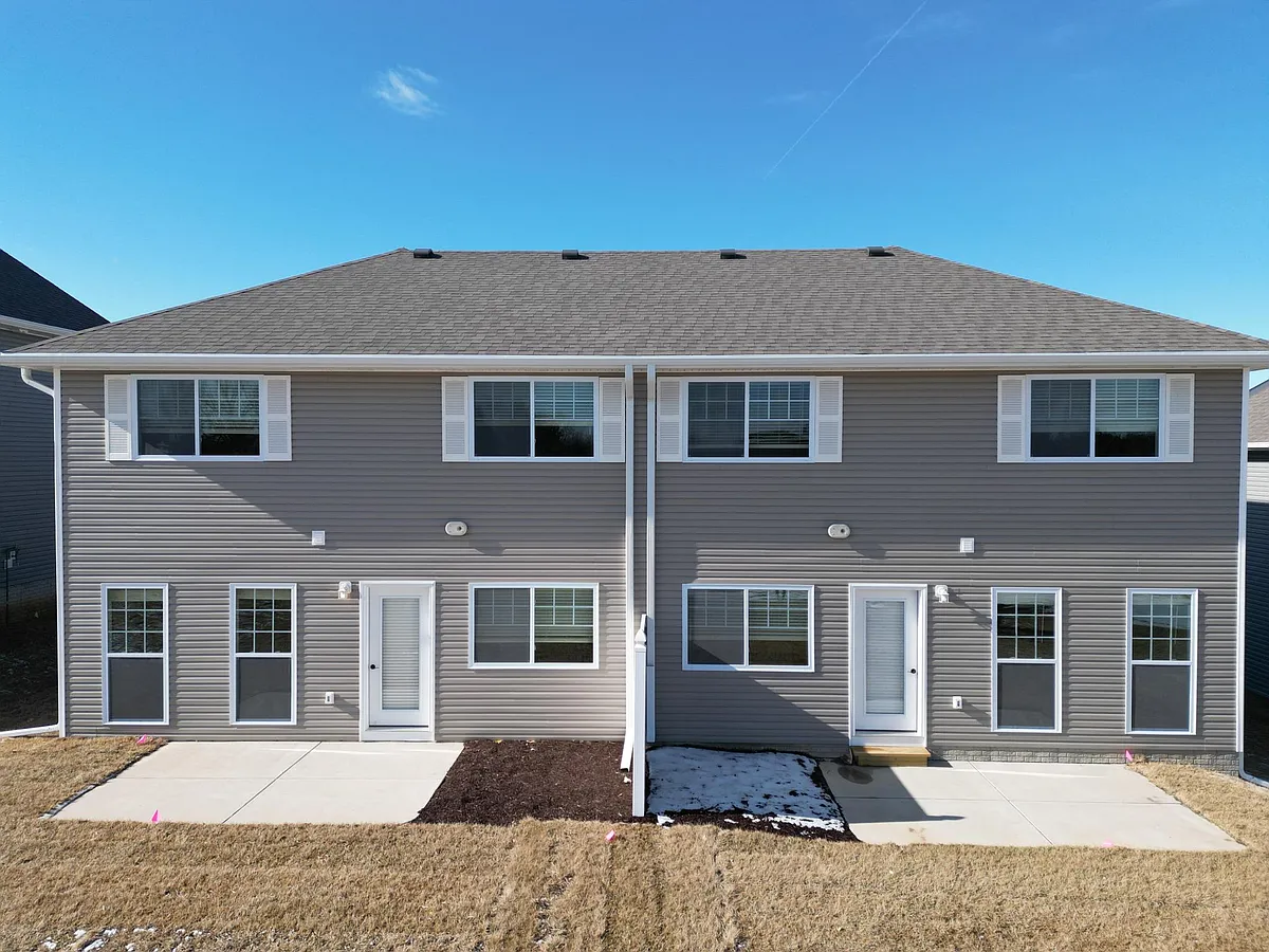 Building Photo - 805 Bellezza St