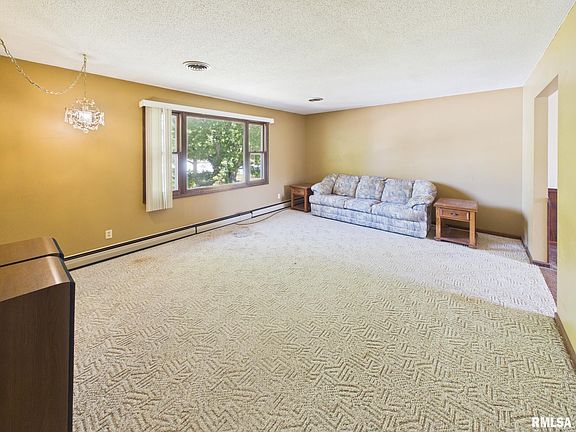 5th image of 240 Trillium Ln