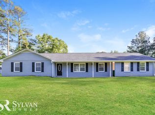 10 Pine Cir, Carrollton, GA 30117