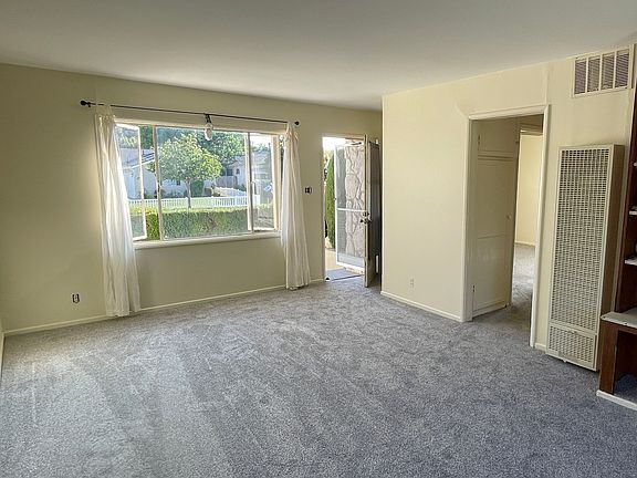 Living Room / front entrance