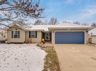 1647 S Burks Ave, Springfield, MO 65807