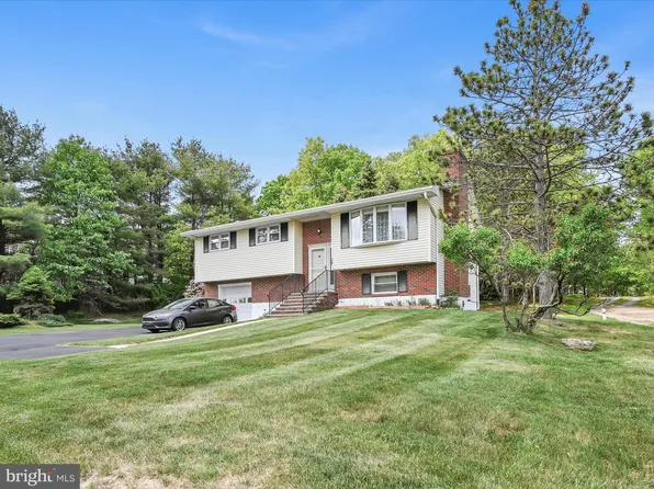 327 Texas Ave, Shenandoah, PA 17976