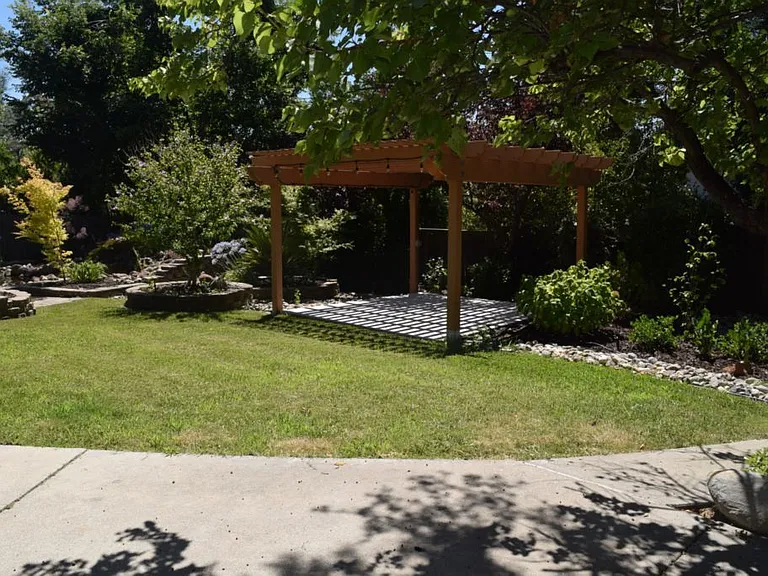 1657 Stone Way — Photo 15