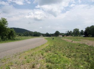 10 Wilcox Estates Dr, Waverly, NY