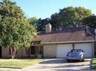 302 Springridge Ln, Euless, TX 76039