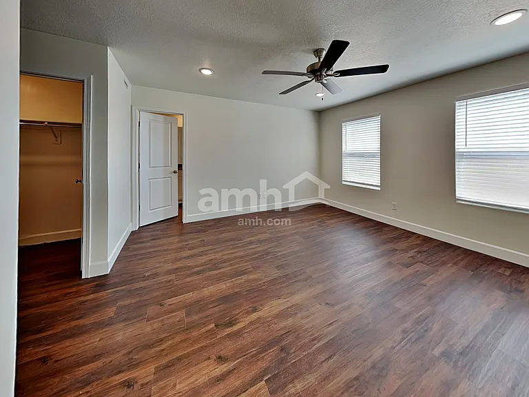 11016 S Trocadero Ave — Photo 12